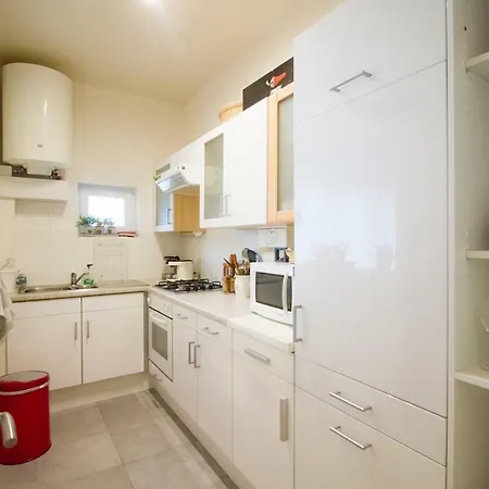 Appartamento Modern Near The Sea. *